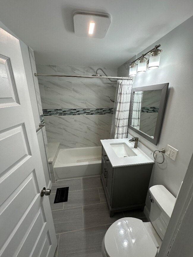 Building Photo - 151 Edinboro St