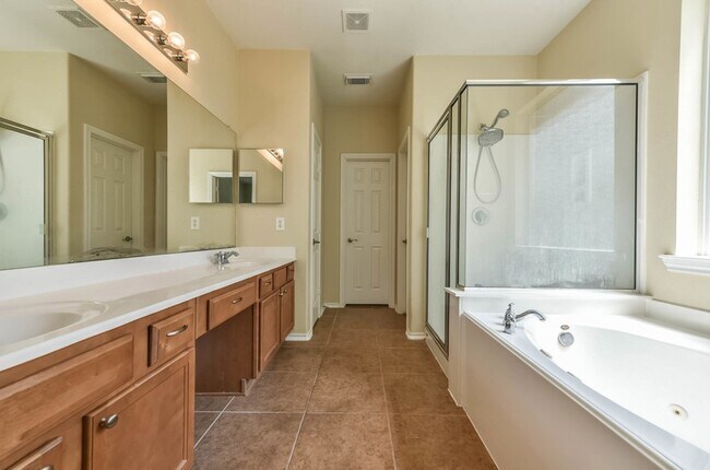 Building Photo - 14 Harbinger Ct