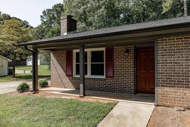Building Photo - 147 VFW Dr