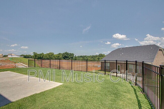 Building Photo - 5024 Sunflower Ln