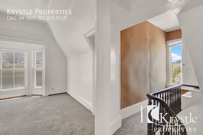 Building Photo - 1130 Marin St