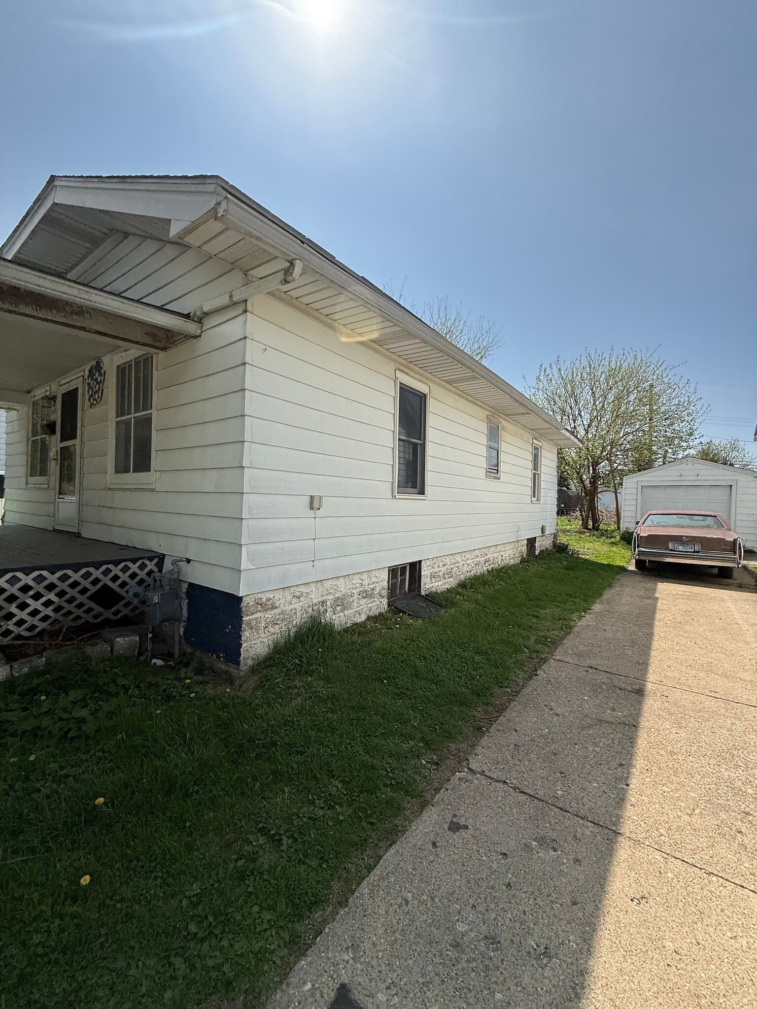 Building Photo - 1455 E Whitmer St