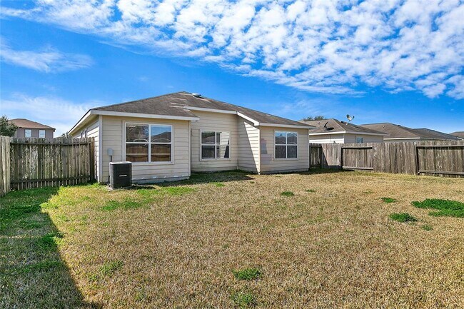 Building Photo - 7123 Sunrise Hill Ln