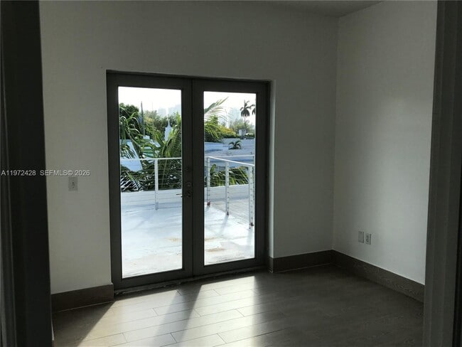 Building Photo - 1600 Euclid Ave