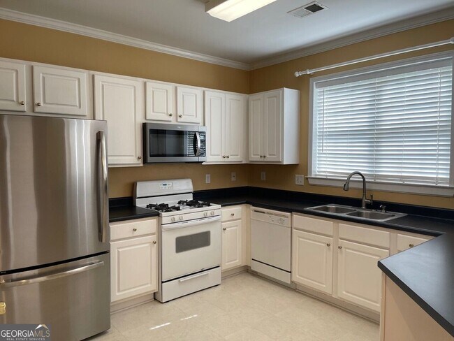 Building Photo - 2515 Longcourt Cir