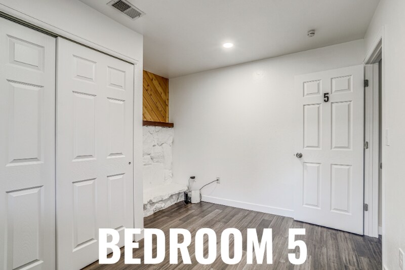 Primary Photo - 2860 S Golden Way