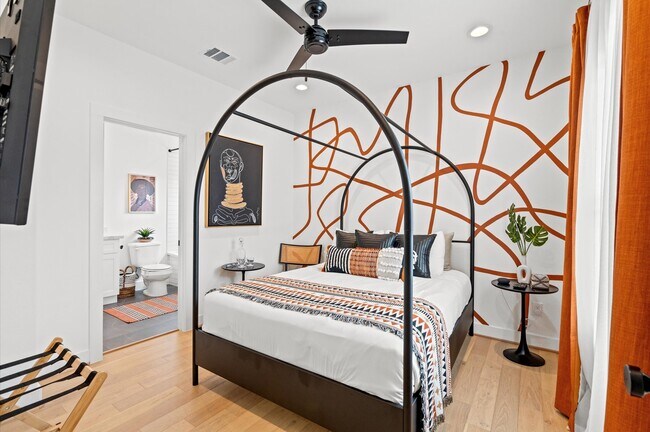 Building Photo - 2717 Drew St