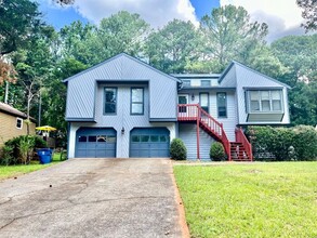 Building Photo - 384 McKees Rock Ln
