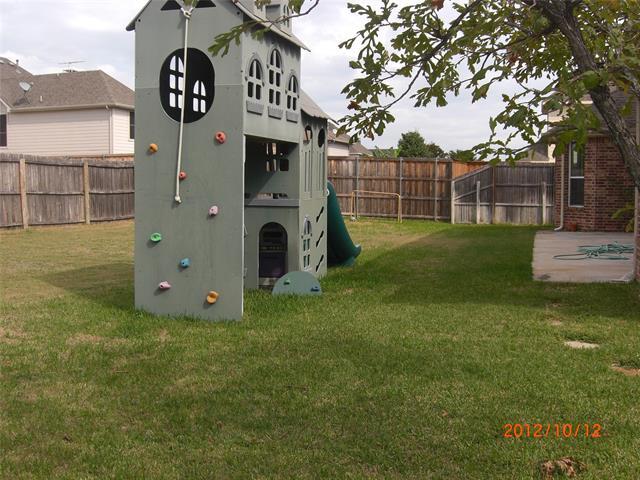 Building Photo - 321 Greenfield Dr
