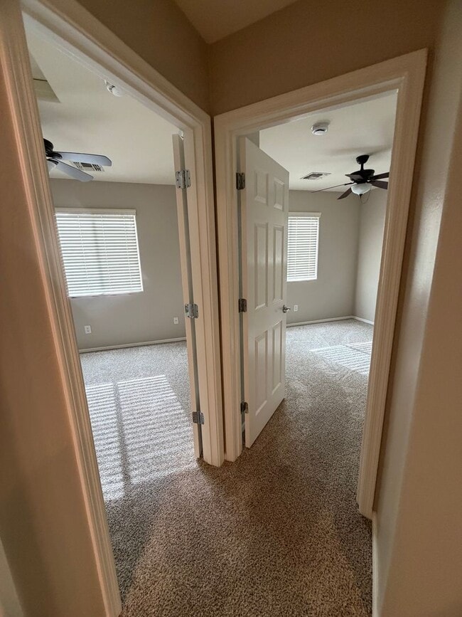 Building Photo - Community pool and a low maintenance yard