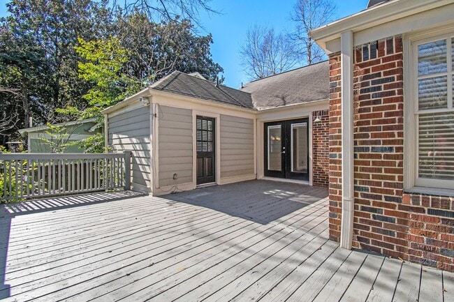 Building Photo - 2 Bedroom in Intown Atlanta