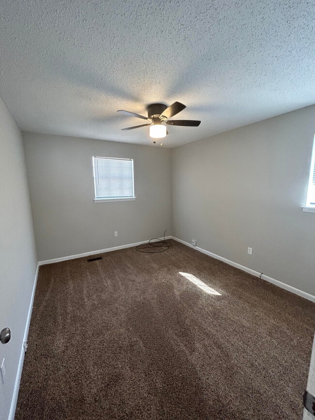 Building Photo - 208 Ridgewood Ave