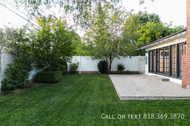 Building Photo - 8335 Gladbeck Ave