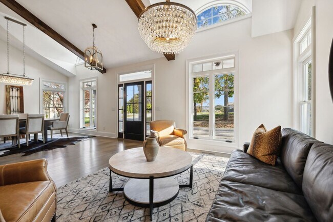 Building Photo - FULLY FURNISHED ISLAND HOME ON OLD HICKORY...