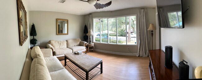 living room - 1803 Salmon Dr