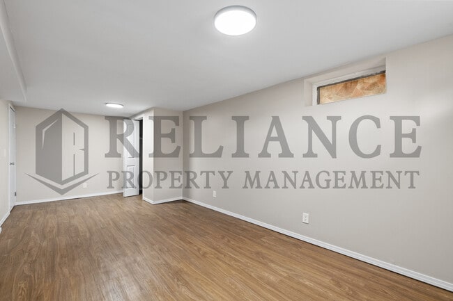 Building Photo - 1125 W 16th St N