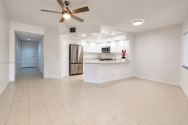Building Photo - 12750 SW 4th Ct