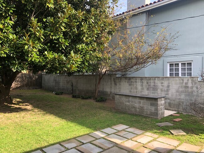 Building Photo - 251 Cll De Andalucia