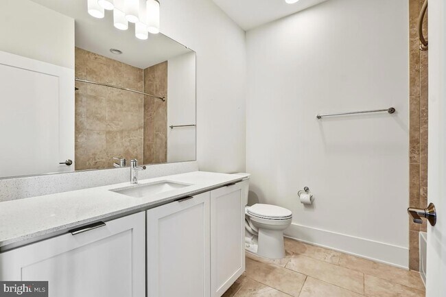 Building Photo - 11300 Emerald Park Rd