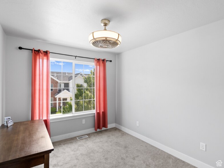 Building Photo - 797 Newfield Dr