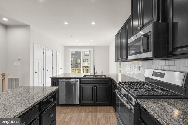Building Photo - 7735 Steatite Ln
