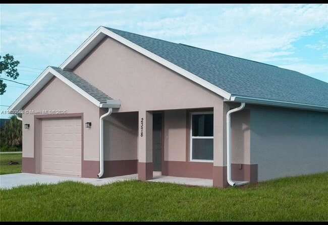 Building Photo - 2378 Highland Ave