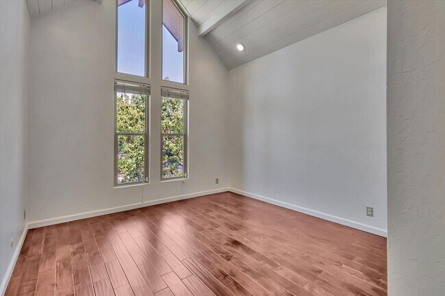 Building Photo - Sunnyvale Gem with Sleek Finishes & Though...