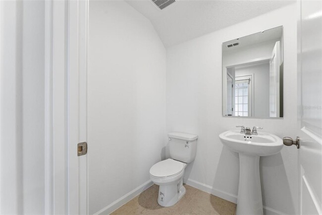 Building Photo - 1889 Seawall Wy