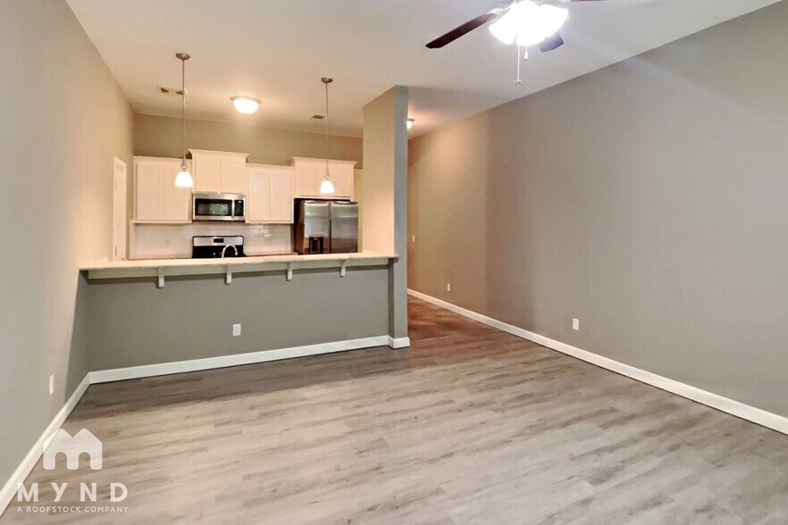 Building Photo - 1118 Merlin Dr