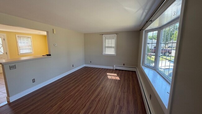 Building Photo - 37 Longview Way