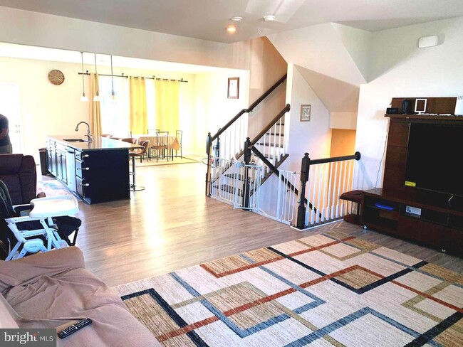 Building Photo - 9606 Julia Ln