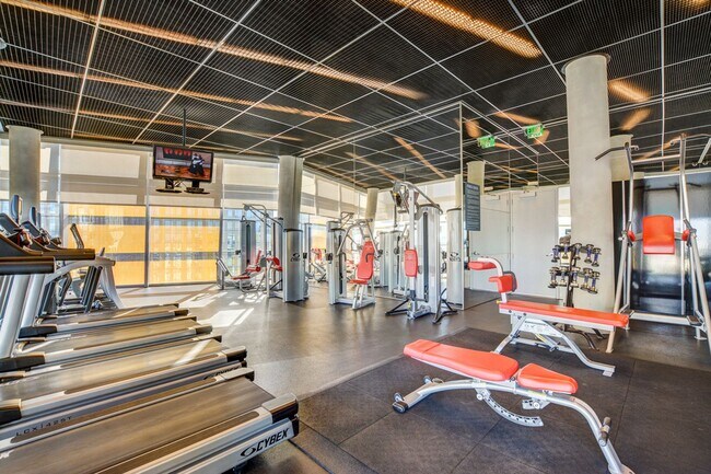 Building Photo - Stunning Strip Views from this Fully Furnished Studio Residence.