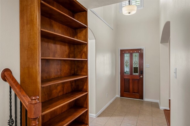 Building Photo - 22110 Field Green Dr