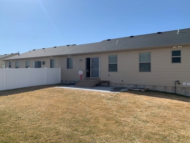 Building Photo - 4241 Liberty Dr