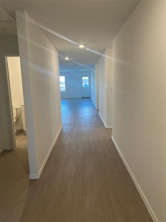 Building Photo - 400 Park Ave