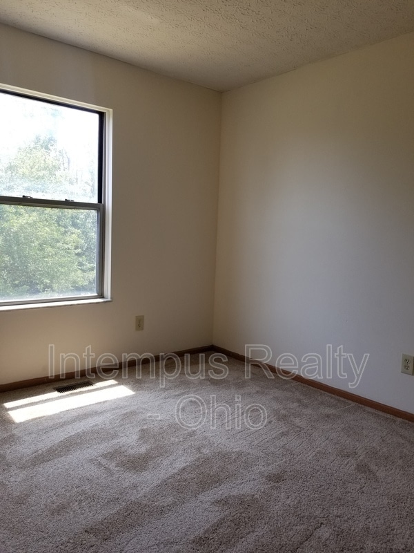 Building Photo - 5903 Brookmont Dr