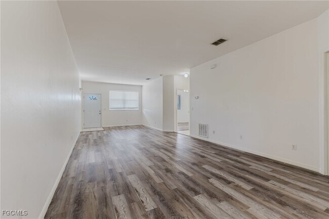 Building Photo - 5612 Rose Garden Rd