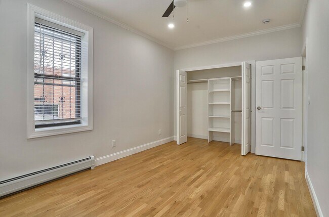 Building Photo - 915 Central Ave