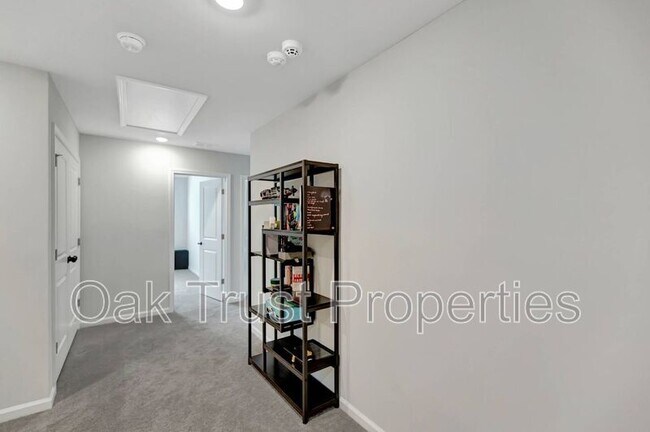 Building Photo - 111 Orchid Bloom Cir