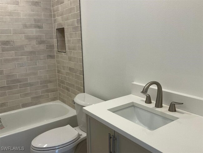 Building Photo - 4530 Gulf Shore Blvd N