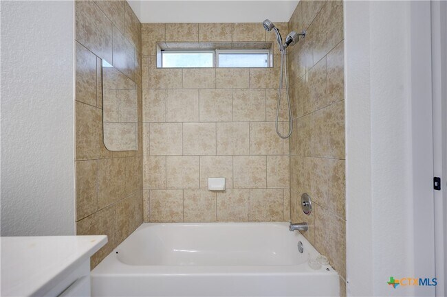 Building Photo - 15218 Parrish Ln