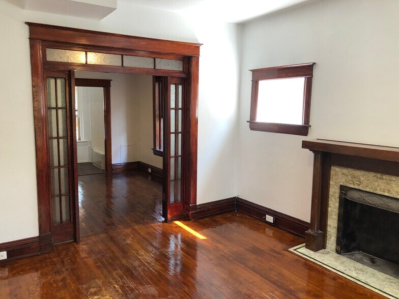 Building Photo - 520 S Sherman St