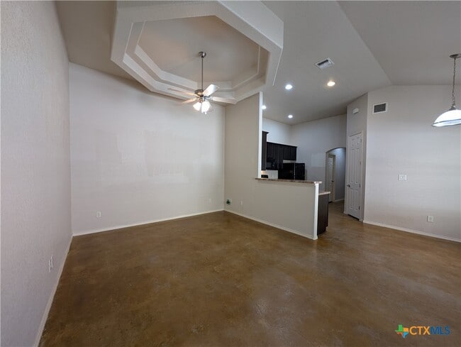 Building Photo - 208 Anne Louise Dr