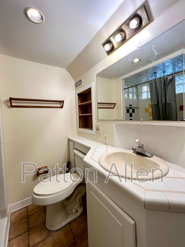 Building Photo - 29 Parkman Ave