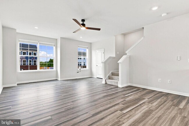 Building Photo - 417 Seeback Dr
