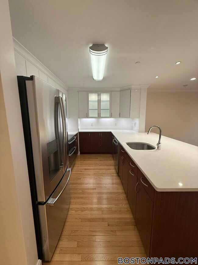 Building Photo - 1443 Beacon St