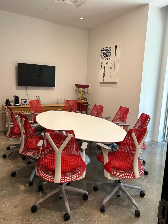 Building Photo - 151 SE 1st St