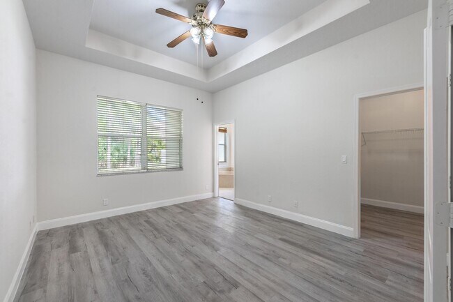 Building Photo - 5761 Spanish River Rd