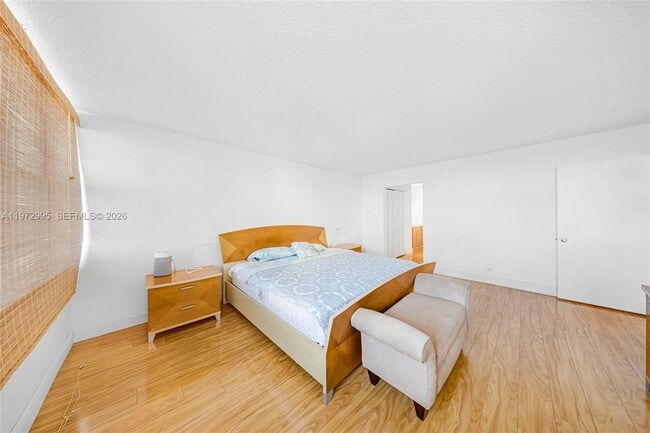 Building Photo - 1825 S Ocean Dr