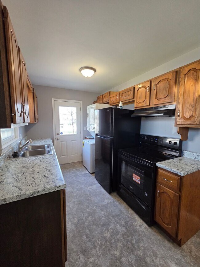 Building Photo - 1200 E Beaumont St